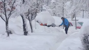 snijeg, sarajevo, ulice, građani, čišćenje, vrijeme/Senad Gubelić
