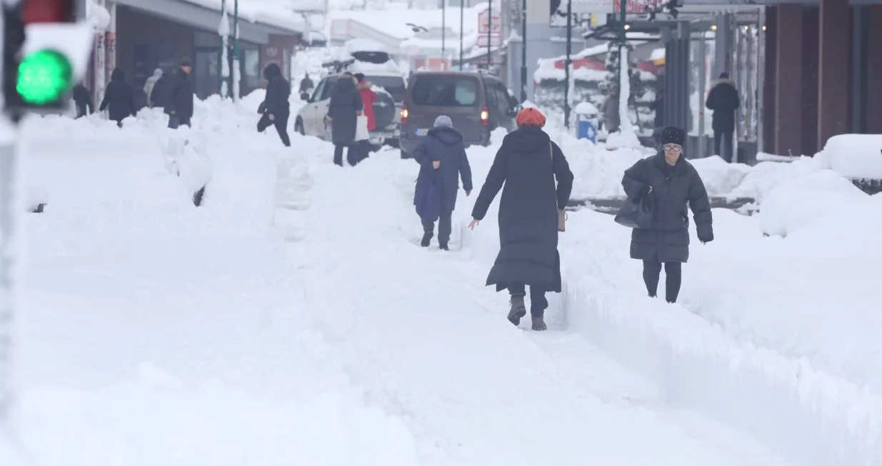 Snjeg či&scaron;ćenje kolaps/Senad Gubelić