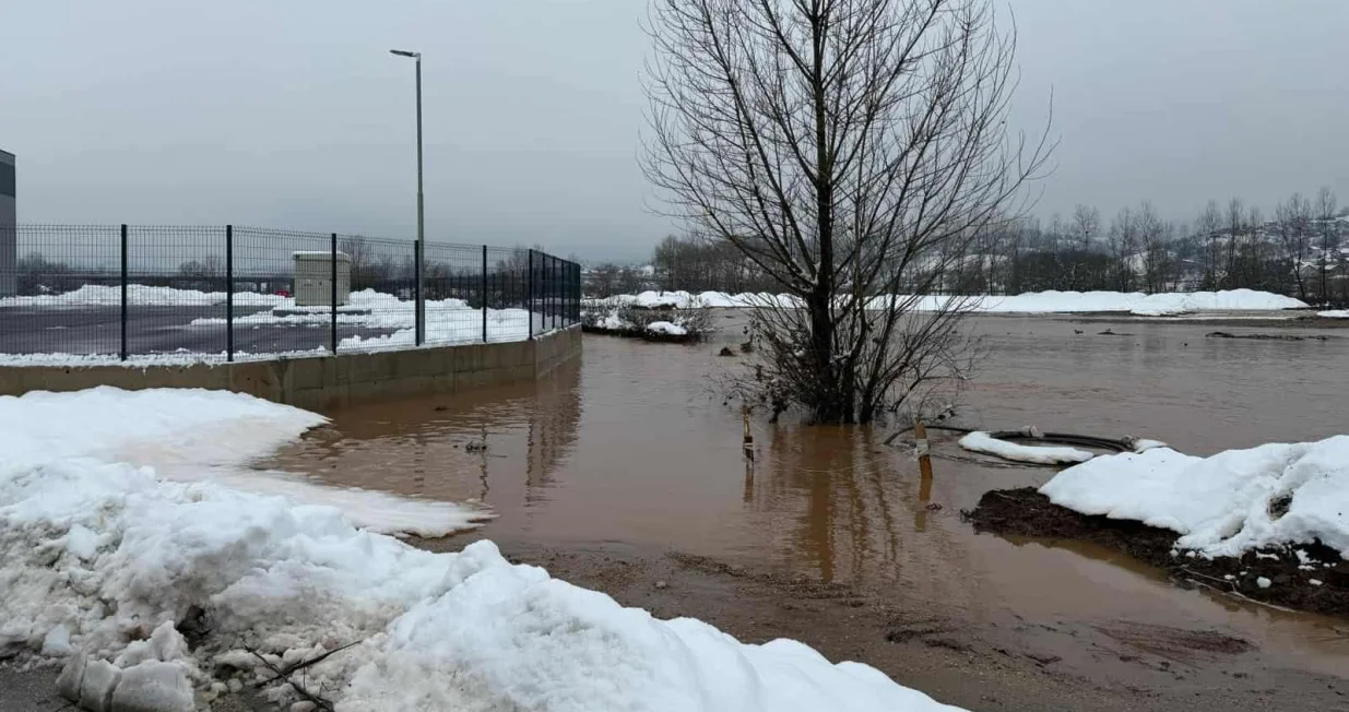 Rajlovac, poplave, rijeka Bosna/Oslobođenje