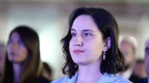 Benjamina Karić ozbiljna/