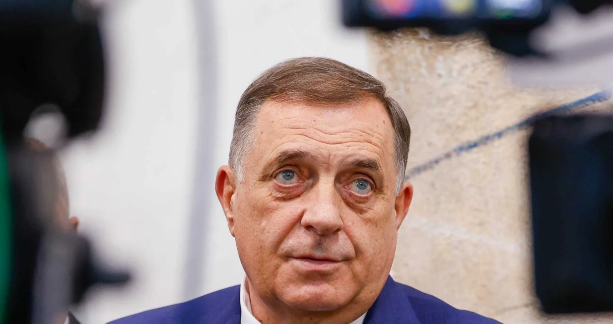 U Istočnom Sarajevu, 24. aprila 2025. godine, predsjednik bosanskohercegovačkog entiteta RS Milorad Dodik svečano je otvorio zgradu Rektorata i Muzičke akademije Univerziteta u Istočnom Sarajevu/Damir Deljo