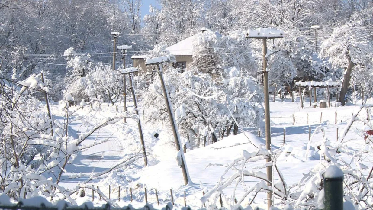 Mje&scaron;tani Pilice su od prvog snijega bez vode, struje i prohodnog puta/Bn