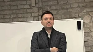 Milivoj Beslin, povjesnicar i visi naucni suradnik Instituta za filozofiju i drustvenu teoriju Univerziteta u Beogradu./Autonomija