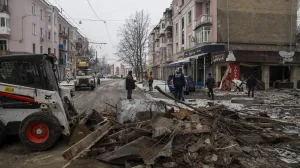 KRAMATORSK, UKRAJINA - 16. DECEMBAR: Posljedice noД‡nog napada navoД'enom bombom FAB-250 na stambeno podruДЌje u starom gradu Kramatorsku u Ukrajini, 16. decembra 2025. U noД‡i 15. decembra, ruske trupe izvele su zraДЌne napade na Kramatorsk, prema rijeДЌima ЕЎefa Ministarstva vanjskih poslova Kramatorska Oleksandra GonДЌarenka. Dvije navoД'ene bombe FAB-250 pogodile su stambenu infrastrukturu. (Jose Colon - Anadolu Agency)/