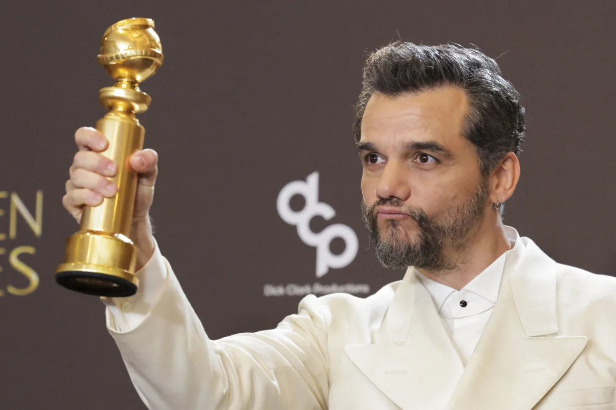 Wagner Moura poses with the Best Performance by a Male Actor in a Motion Picture - Drama award for "The Secret Agent" at the 83rd Annual Golden Globes in Beverly Hills, California, U.S., January 11, 2026. REUTERS/Mario Anzuoni/Mario Anzuoni