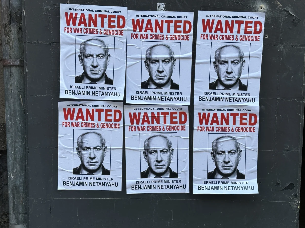 Potjernica za Netanyahuom/Amir Papić