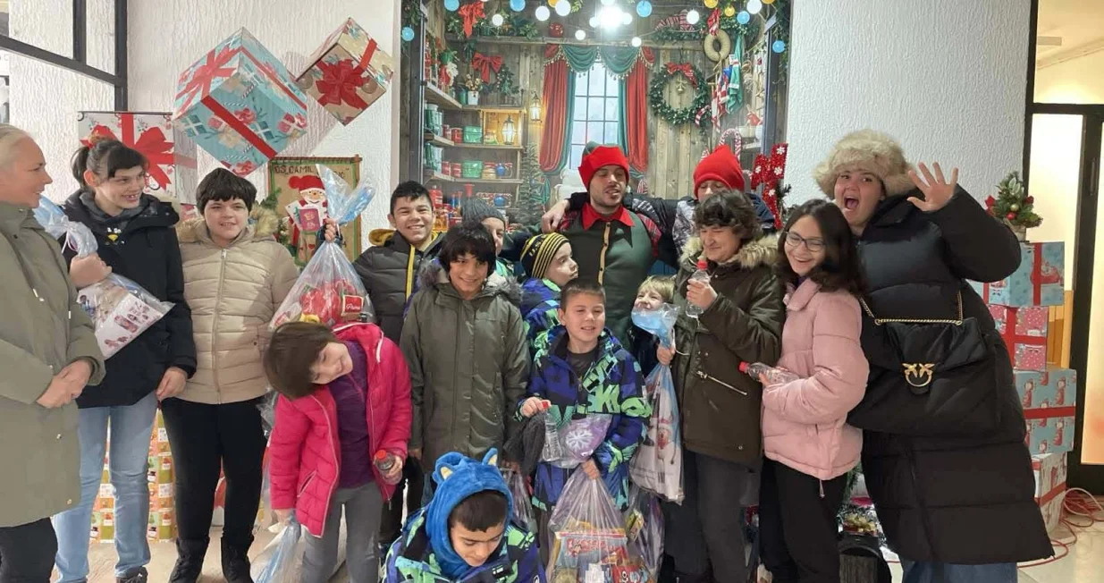 Mali&scaron;ani Ustanove Pazarić u posjeti Polarnom muzeju Djeda Mraza//