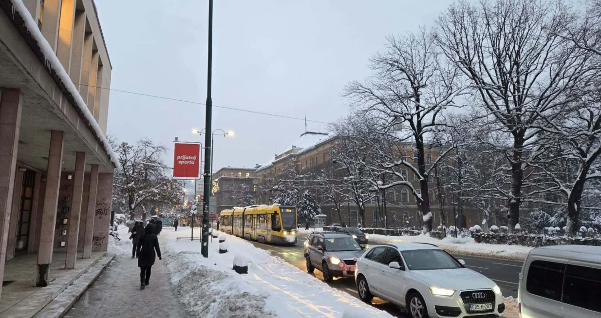 Tramvaj, Sarajevo, snijeg, zastoj/Nedim Fetahović
