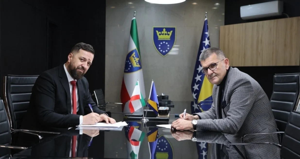 Potpis ugovora/Foto: 