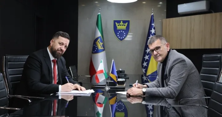 Potpis ugovora/Foto: 