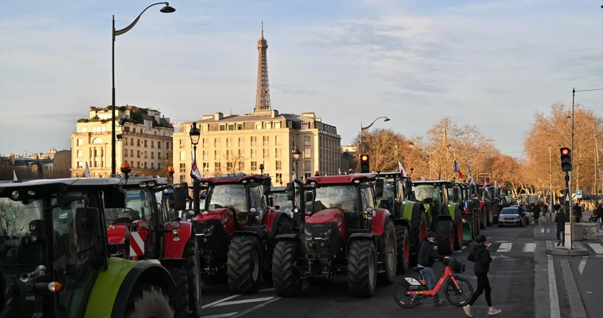 Iza&scaron;li na ulice/Anadolija/