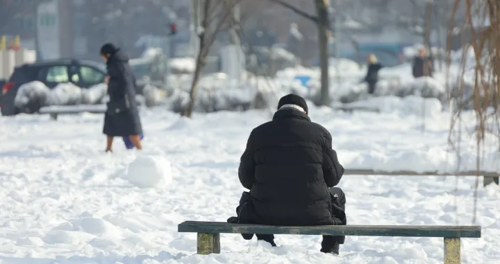 Dobrinja snjeg či&scaron;ćenje smeće stajali&scaron;te pje&scaron;aci/Senad Gubelić