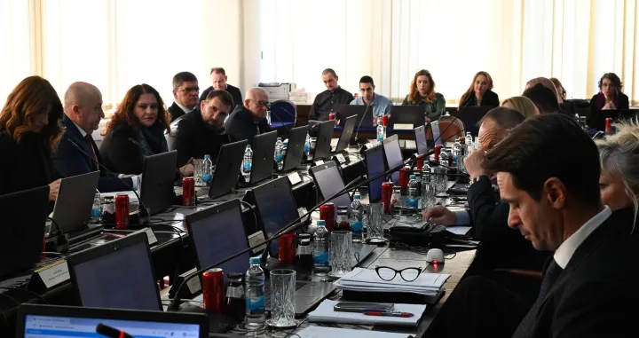 Vlada Federacije BiH, ministri bez ona tri glavna kretena/