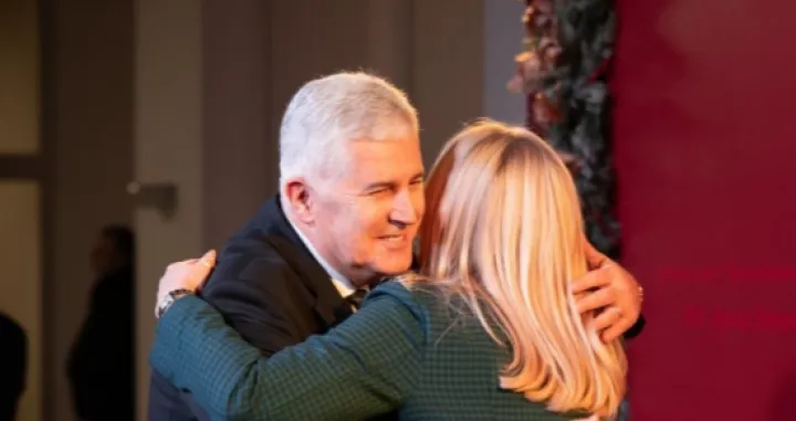 Dragan Čović i Željka Cvijanović, topli zagrljaj, božićni prijem u Istočnom Sarajevu/X.com