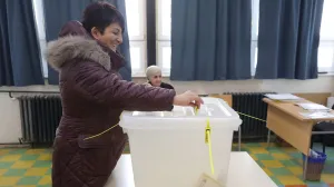 Prijevremeni izbori za predsjednika Republike Srpske. Istočno Sarajevo - Lukavica glasanje/Senad Gubelić