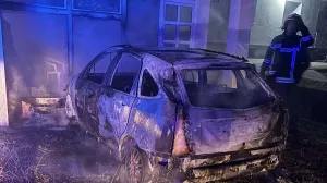 Automobil izgorio na parkingu kod restorana Borik u mjestu Željuša, sjeverno od Mostara/Pvj Mostar