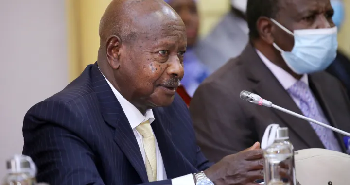 epa10324078 Uganda's President Yoweri Museveni speaks to his Vietnamese counterpart Nguyen Xuan Phuc (not pictured) during their meeting at the Presidential Palace in Hanoi, Vietnam, 24 November 2022. Museveni is on an official visit to Vietnam from 23 to 25 November 2022. EPA/LUONG THAI LINH/Luong Thai Linh