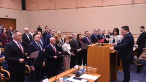 Narodna skupština Republike Srpske, izbor druge vlade Save Minića, polaganje zakletve/