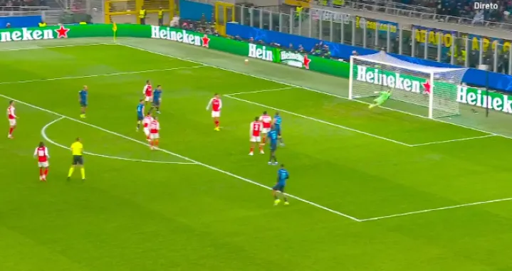 Sjajan gol Sučića protiv Arsenala (FOTO: Screenshot)/Foto: 