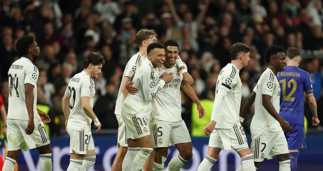Soccer Football - UEFA Champions League - Real Madrid v AS Monaco - Santiago Bernabeu, Madrid, Spain - January 20, 2026 Real Madrid's Jude Bellingham celebrates scoring their sixth goal with Kylian Mbappe REUTERS/Violeta Santos Moura/Foto: Violeta Santos Moura