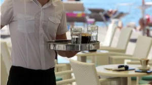 more sezona konobari rad hrvatska/Ilustracija/