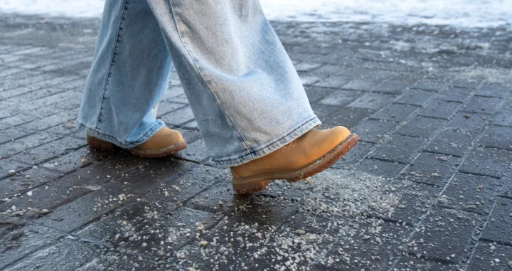 Skidanje soli sa obuće i odjeće/