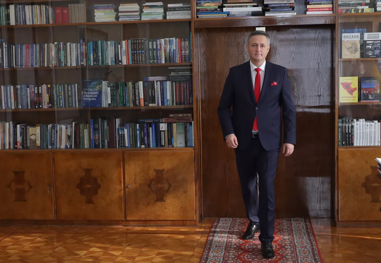 Intervju- Član Predsjedni&scaron;tva Bosne i Hercegovine dr. Denis Bećirović/Senad Gubelić