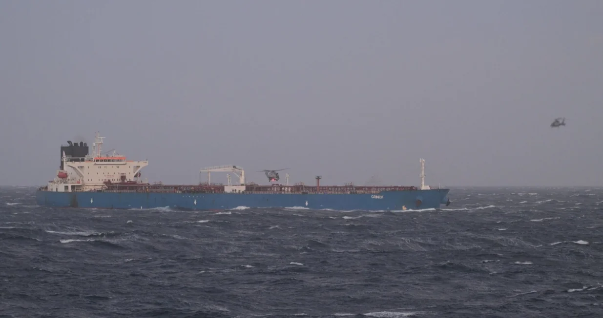 Francuska ratna mornarica presrela tanker iz Rusije/The French Joint Staff