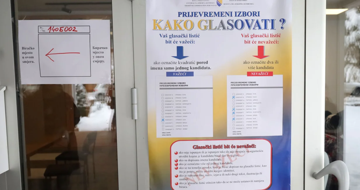 Prijevremeni izbori za predsjednika Republike Srpske. Istočno Sarajevo - Lukavica glasanje/Senad Gubelić