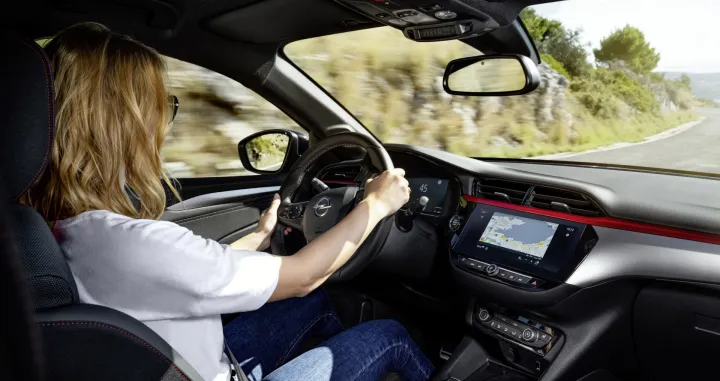 Opel CorsaNjemačka javnost i dalje je skeptična prema električnim automobilima. Podaci najnovijih istraživanja javnog mnjenja ne idu u prilog tranziciji sa klasičnih pogonskih rje&scaron;enja na električna, jer ih većina kupaca ne želi&hellip;&nbsp;adfhadfhad/