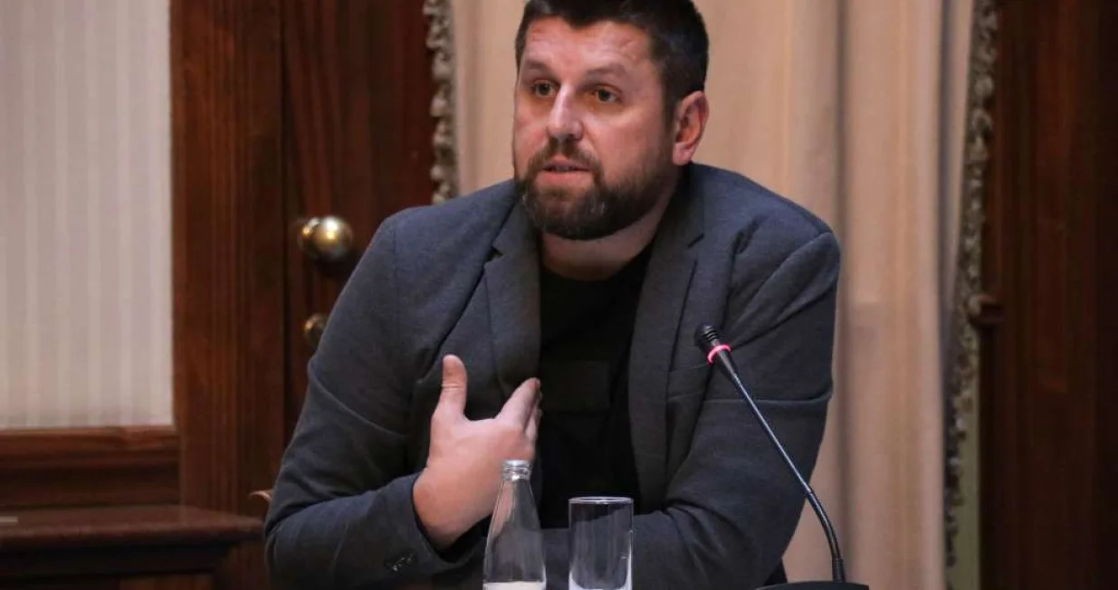 ćamil duraković 2/