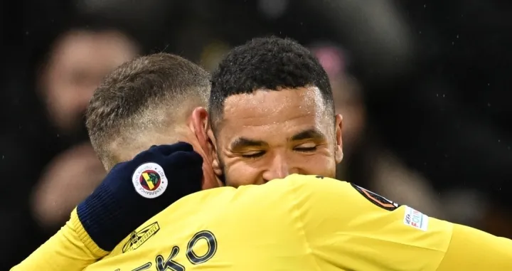 Edin Džeko i Youssef En-Nesyri/Foto: 