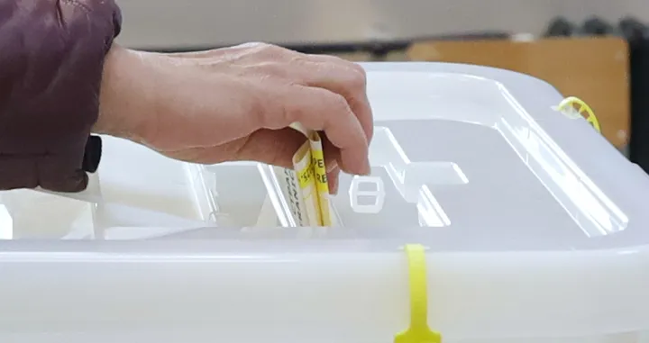 Prijevremeni izbori za predsjednika Republike Srpske. Istočno Sarajevo - Lukavica glasanje/Senad Gubelić