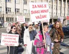 Protesti grupe pacijenata o&scaron;tećenih zatvaranjem klinike northwestern medical center u sarajevu ispred higijenskog zavoda/Senad Gubelić