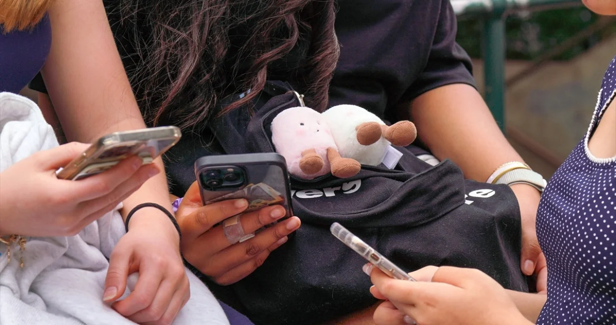 Australija je prva zemlja u svijetu koja je uvela zabranu kori&scaron;tenja dru&scaron;tvenih mreža djeci mlađoj od 16 godina/Claudio Galdames Alarcon