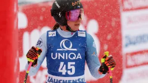 Alpine Skiing - FIS Alpine Ski World Cup - Women's Downhill - Zauchensee, Austria - January 10, 2026 Bosnia and Herzegovina's Elvedina Muzaferija reacts after her run REUTERS/Leonhard Foeger/Foto: Leonhard Foeger
