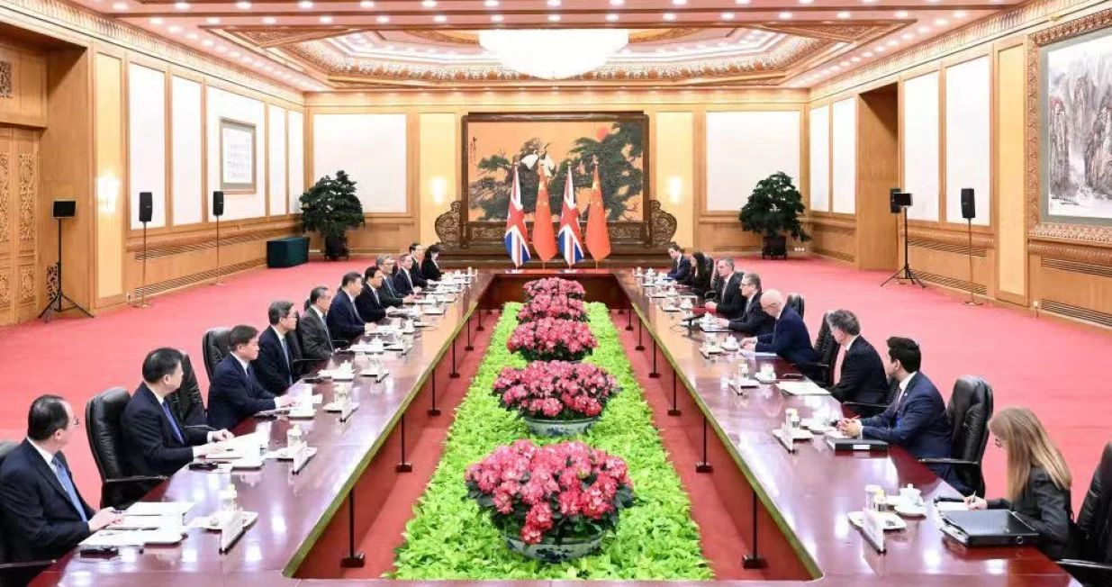 Kina i Velika Britanija postigle niz pozitivnih rezultata tokom posjete Starmera/Kmg