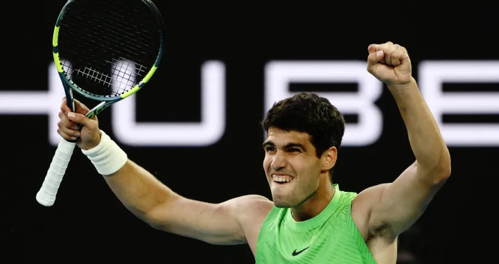 Tennis - Australian Open - Melbourne Park, Melbourne, Australia - January 30, 2026 Spain's Carlos Alcaraz reacts during his semi final match against Germany's Alexander Zverev REUTERS/Tingshu Wang/Foto: Tingshu Wang