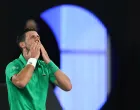 Tennis - Australian Open - Melbourne Park, Melbourne, Australia - January 31, 2026 Serbia's Novak Djokovic celebrates winning his semi final match against Italy's Jannik Sinner REUTERS/Edgar Su/Foto: Edgar Su