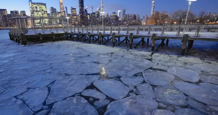 NEW YORK, SJEDINJENE AMERIČKE DRŽAVE - 29. JANUAR:Ekstremne hladnoće nakon snježne oluje i hladno vrijeme i dalje traju u New Yorku, Sjedinjene Američke Države, 29. januara 2026. godine. (Sel&ccedil;uk Acar - Anadolu Agency)/