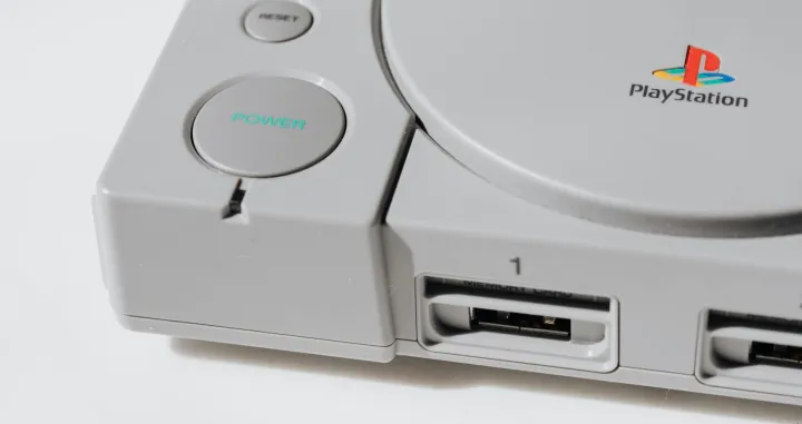 playstation 1, konzola, gaming/Karolina Grabowska