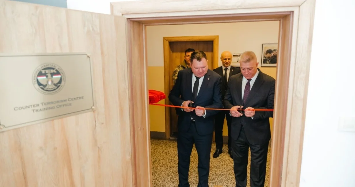 Ministar Željko Budimir sa Mađarima u Zalužanima/