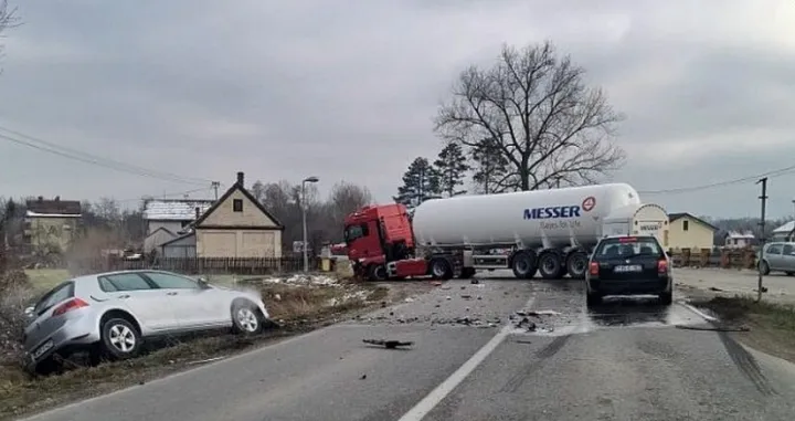 sudar cisterne i golfa/Infobijeljina.com