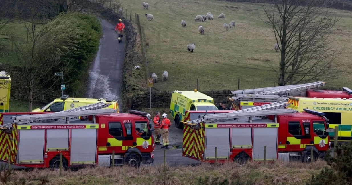 hitne službe u blizini mjesta pada aviona velikoj britaniji/Manchestereveningnews.co.uk
