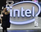 epa08951556 (FILE) - A woman passes an Intel logo at the CeBIT computing trade fair in Hanover, northern Germany, 20 March 2017 (reissued 20 January 2021). Intel Corporation is to release their 4th quarter 2020 results on 21 January 2021. EPA/FOCKE STRANGMANN *** Local Caption *** 54063451/Focke Strangmann
