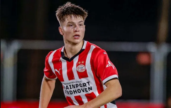 Esmir Bajraktarević (FOTO: PSV)/Foto: 