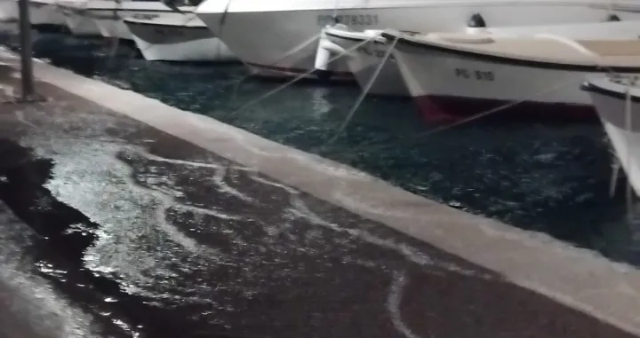 Stra&scaron;ni prizori/Facebook/Radio Pag/