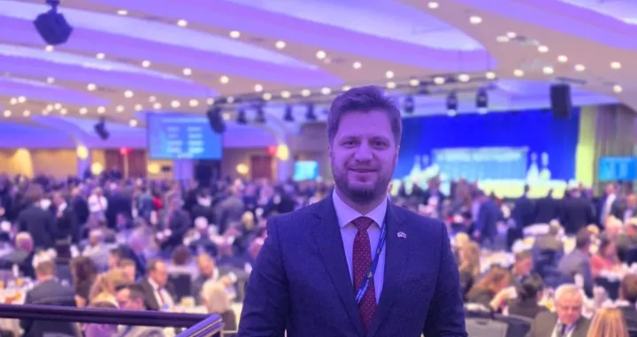 Irfan čengić na molitvenom doručku/Opčina Stari Grad