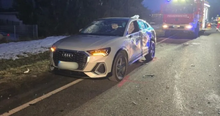 Kombijem udario u tri automobila/Printscreen/tag24.de//