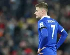epa10383098 Harvey Barnes of Leicester reacts after the English Premier League soccer match between Liverpool FC and Leicester City in Liverpool, Britain, 30 December 2022. EPA/Adam Vaughan EDITORIAL USE ONLY. No use with unauthorized audio, video, data, fixture lists, club/league logos or 'live' services. Online in-match use limited to 120 images, no video emulation. No use in betting, games or single club/league/player publications/Foto: Adam Vaughan